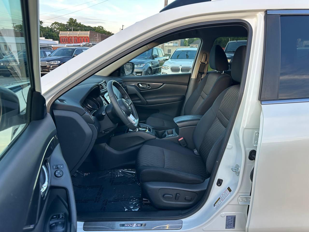 Nissan Rogue SV AWD 2017
