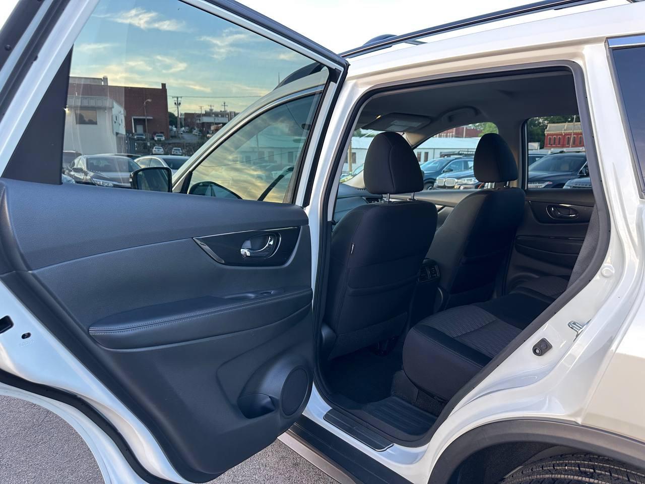 Nissan Rogue SV AWD 2017