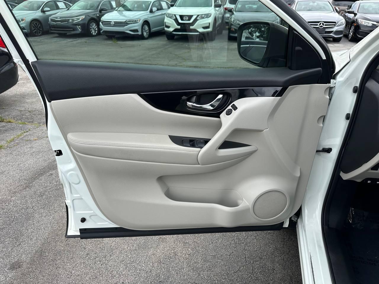 Nissan Rogue Sport SV 2020
