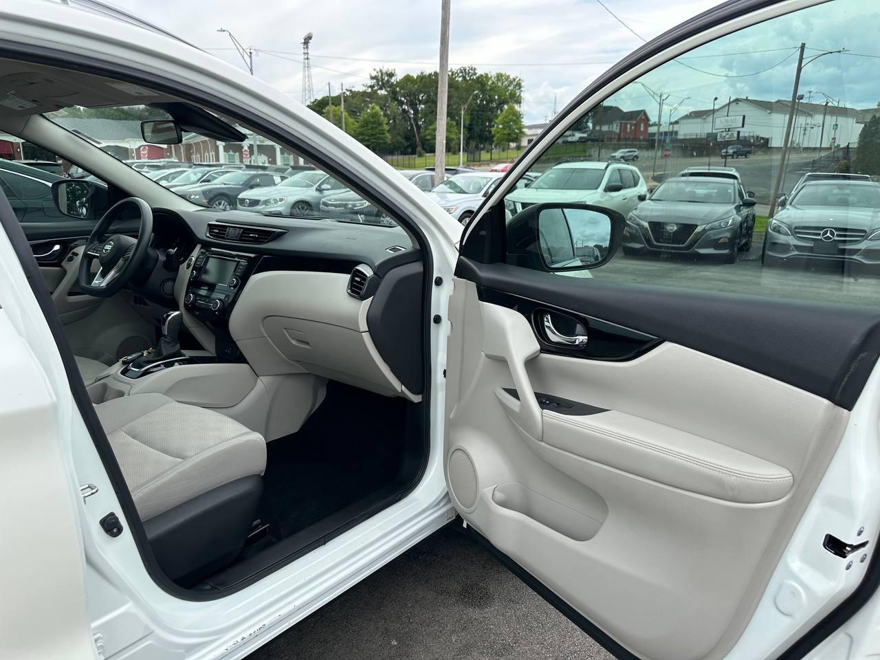 Nissan Rogue Sport SV 2020