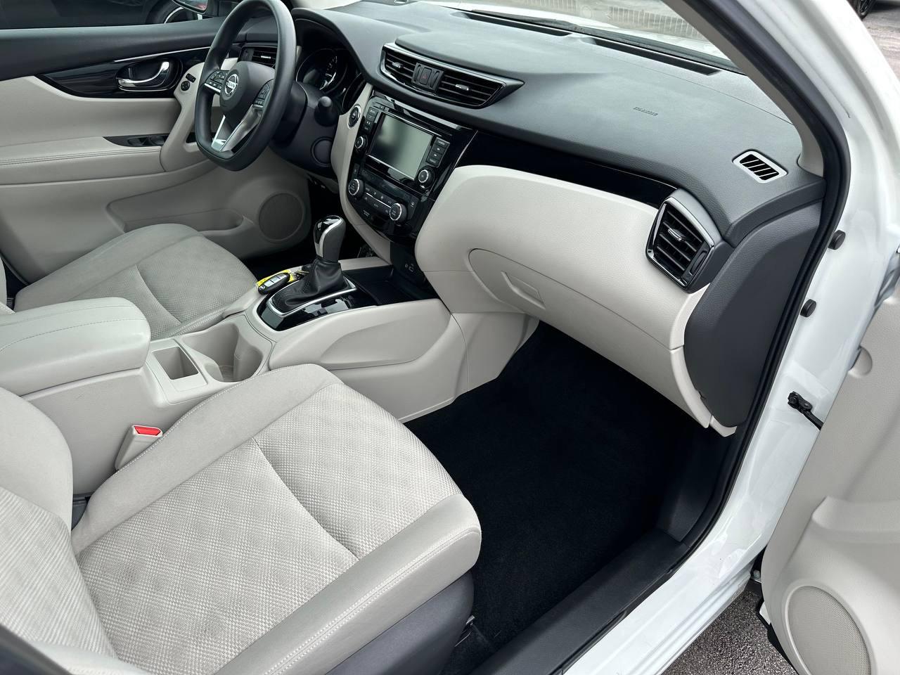 Nissan Rogue Sport SV 2020