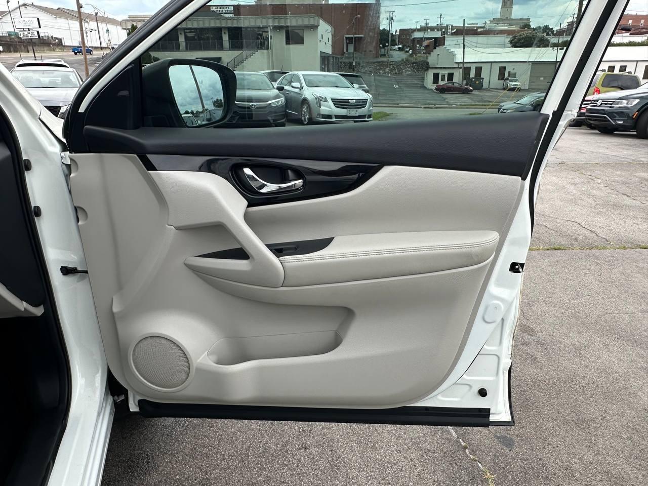 Nissan Rogue Sport SV 2020