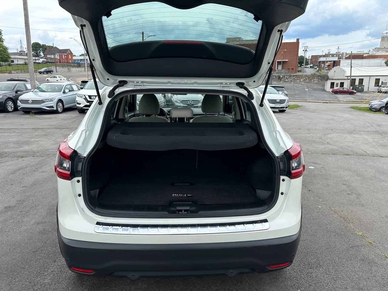 Nissan Rogue Sport SV 2020