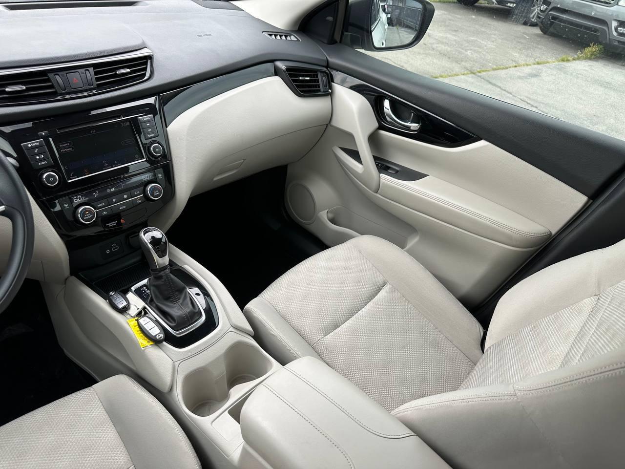 Nissan Rogue Sport SV 2020