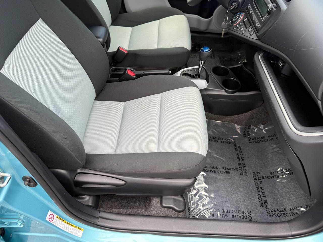 Toyota Prius c Four 2014
