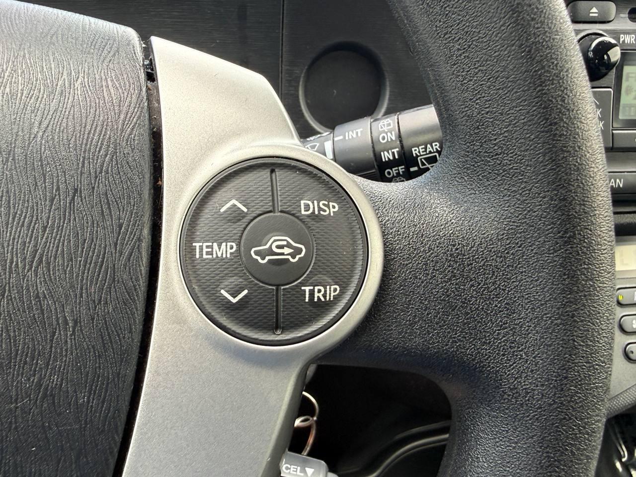 Toyota Prius c Four 2014