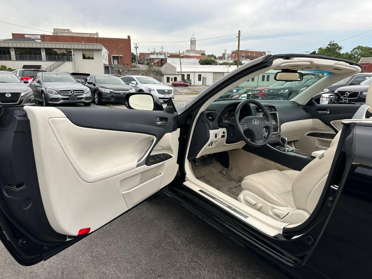 Lexus IS C IS 250C 2010