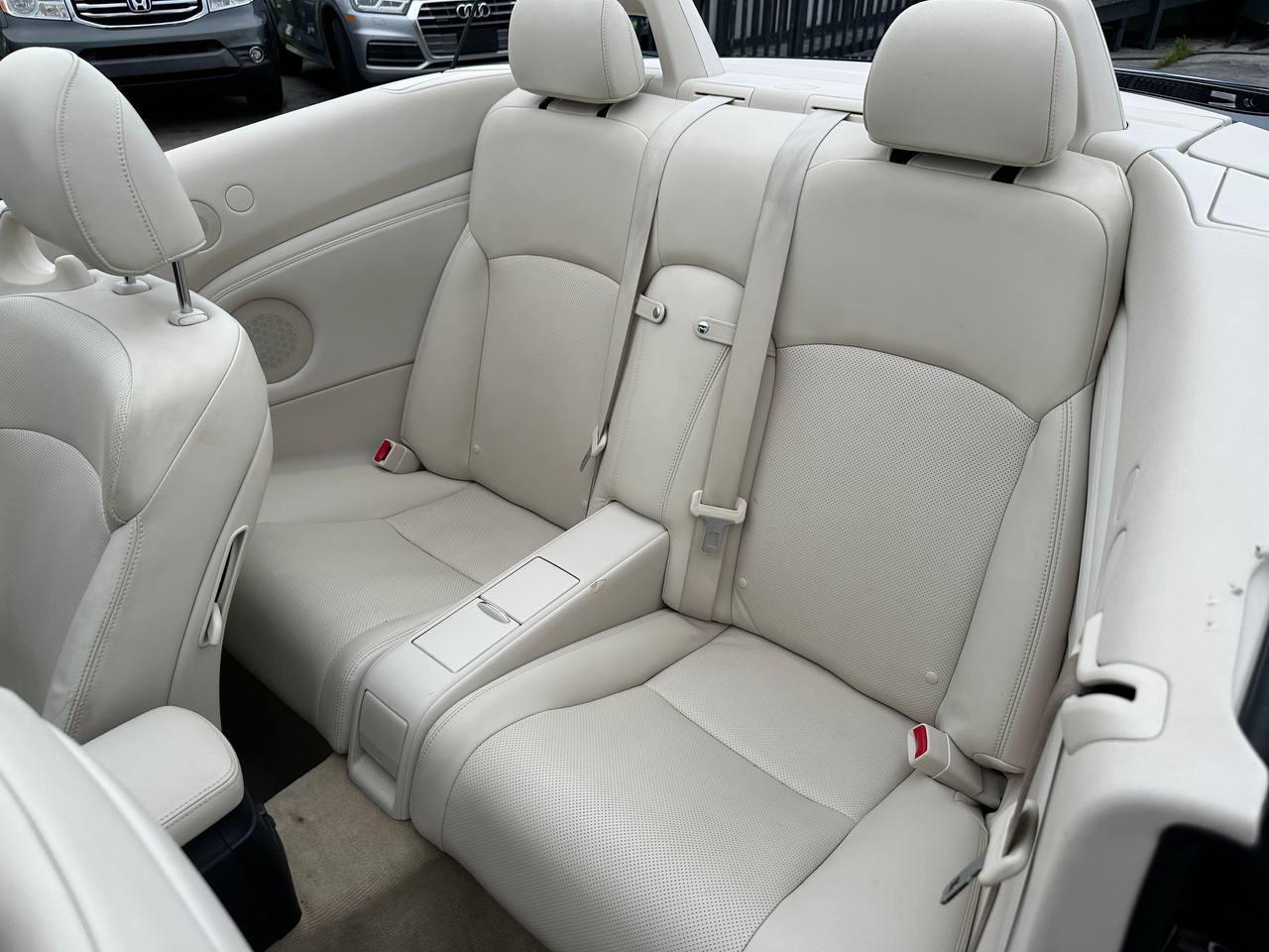 Lexus IS C IS 250C 2010