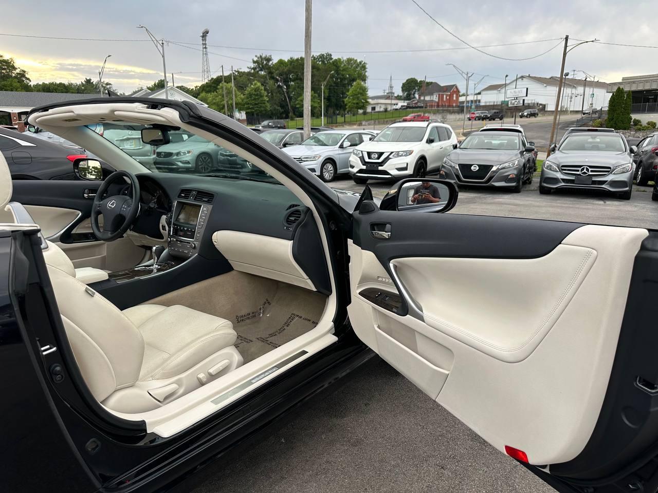 Lexus IS C IS 250C 2010