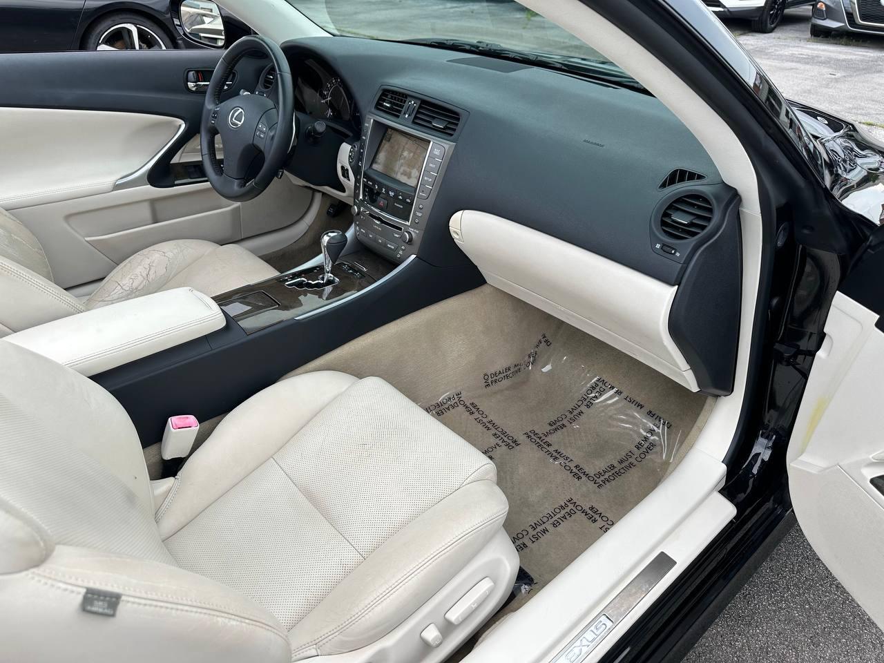Lexus IS C IS 250C 2010