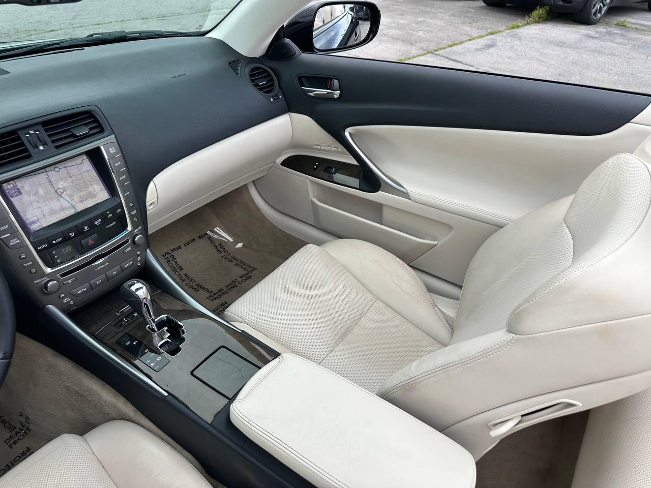 Lexus IS C IS 250C 2010