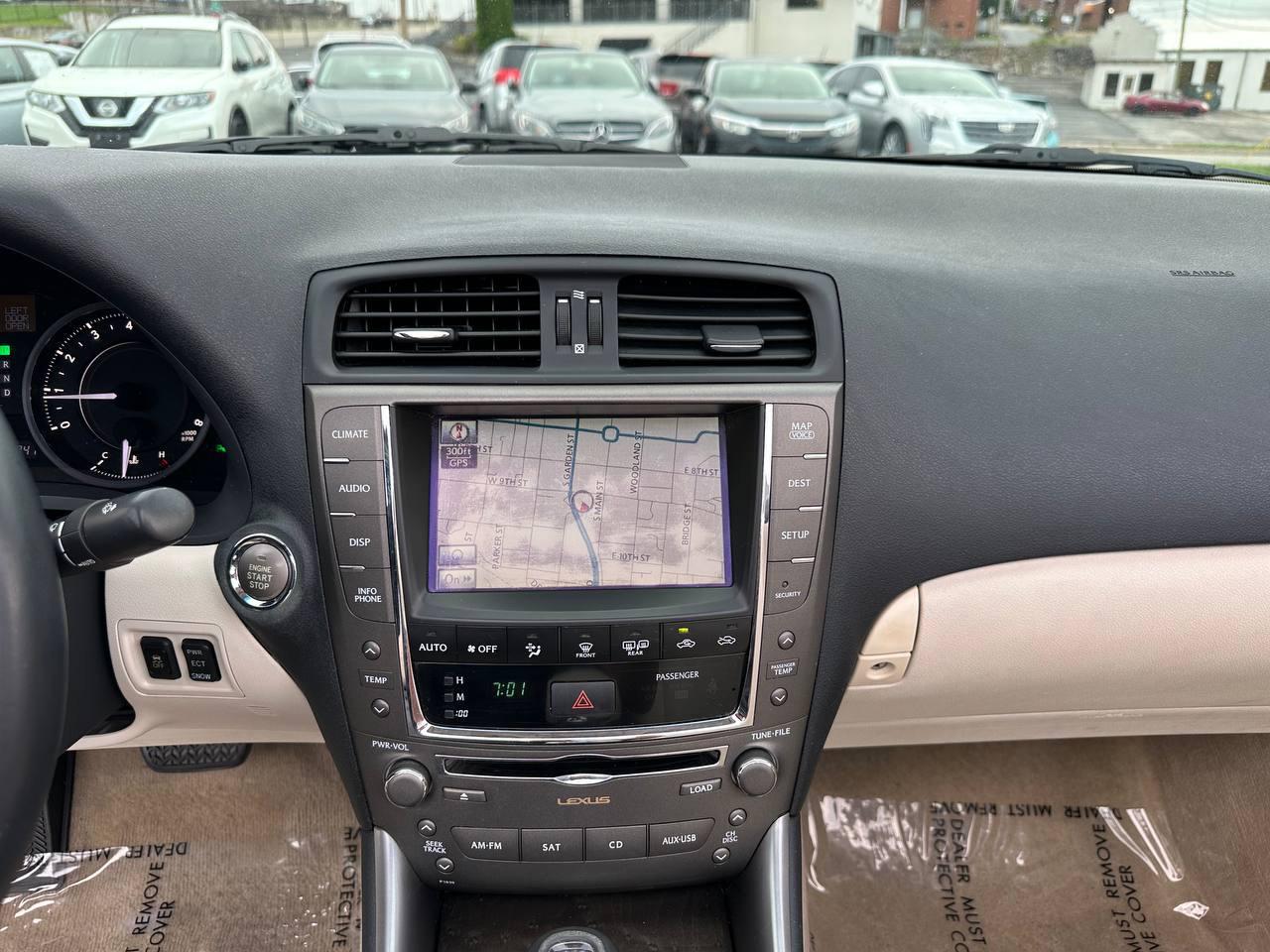 Lexus IS C IS 250C 2010