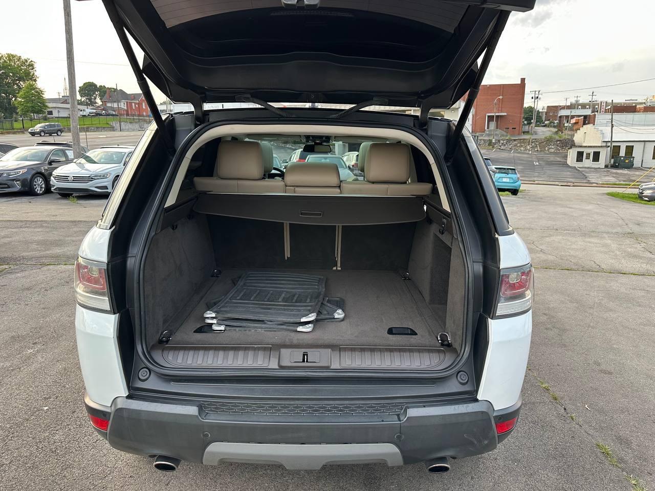 Land Rover Range Rover Sport SE 2016