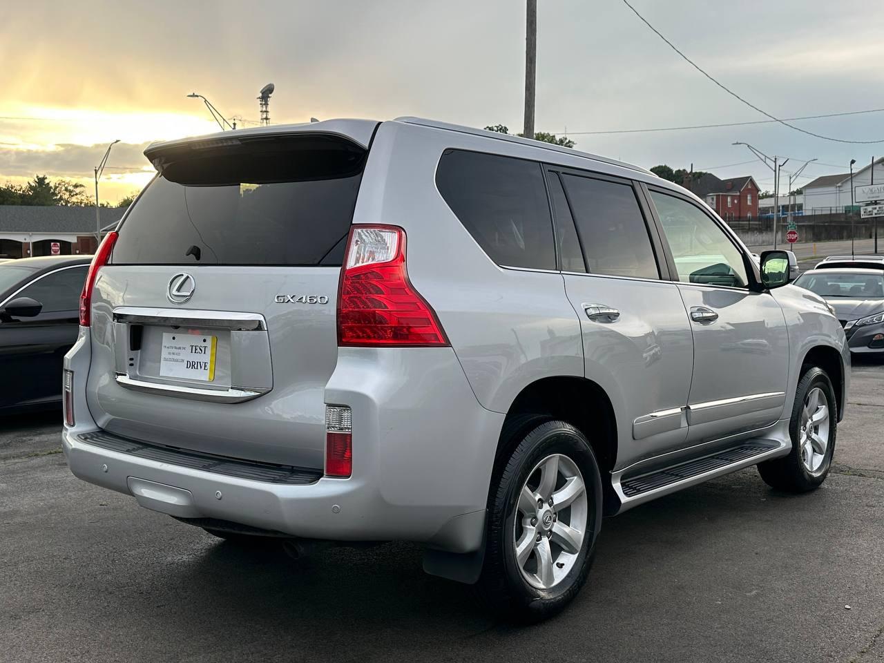 Lexus GX 460 Sport Utility 2012