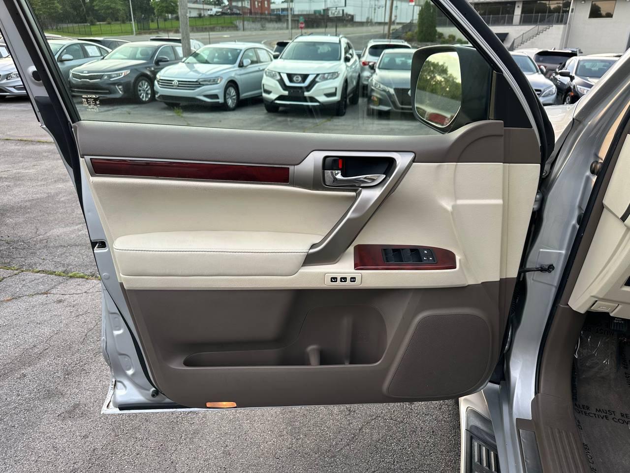 Lexus GX 460 Sport Utility 2012