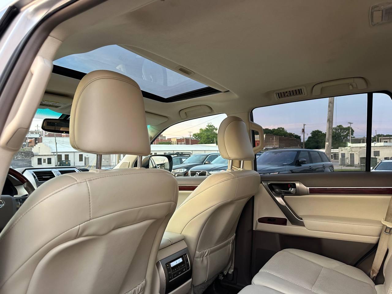 Lexus GX 460 Sport Utility 2012