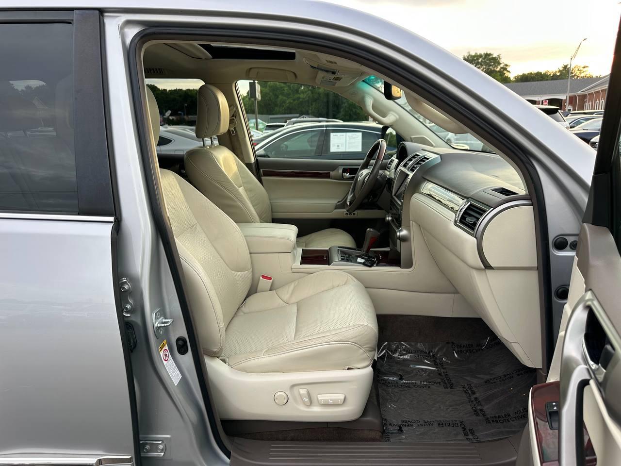 Lexus GX 460 Sport Utility 2012