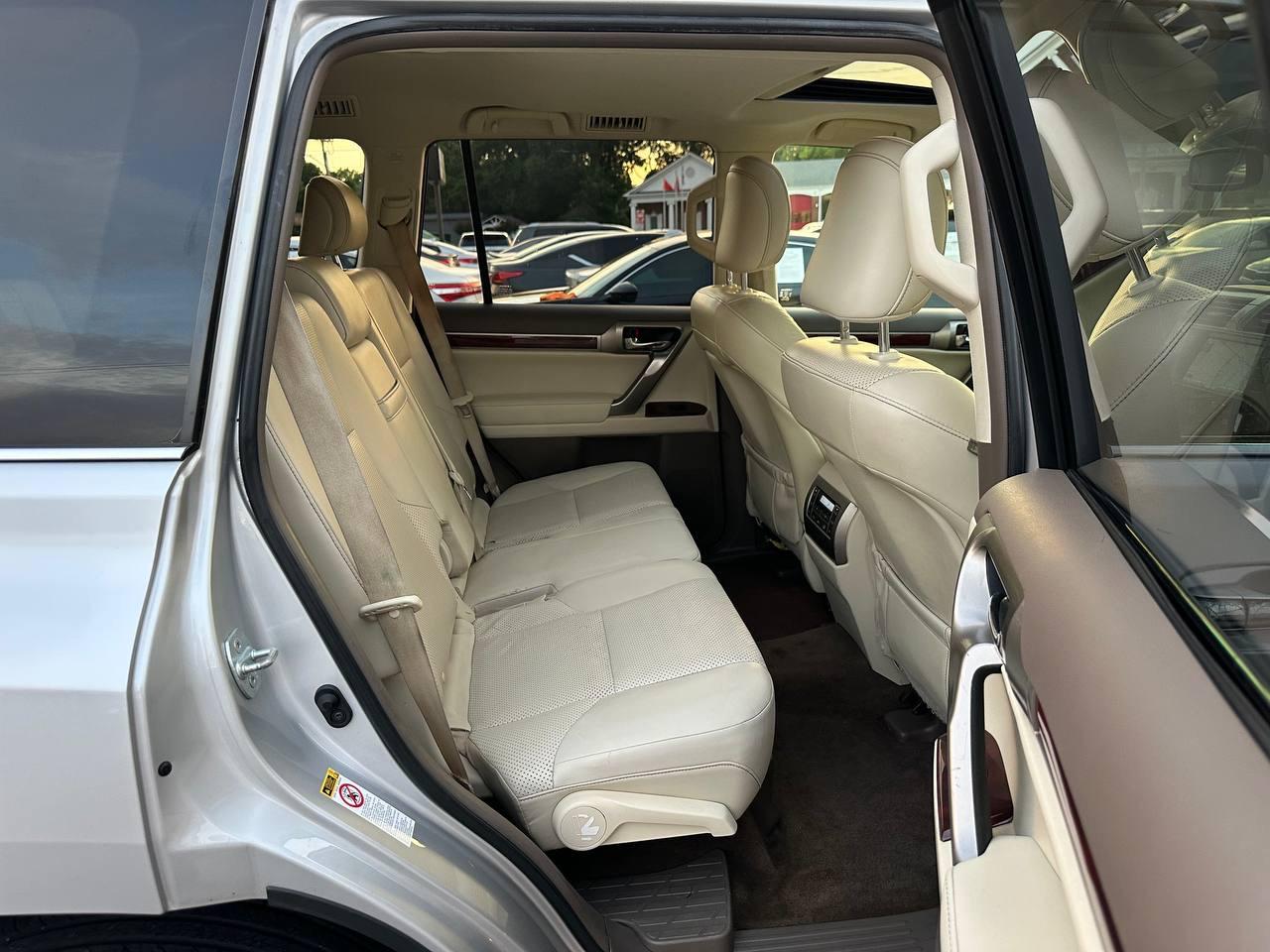 Lexus GX 460 Sport Utility 2012