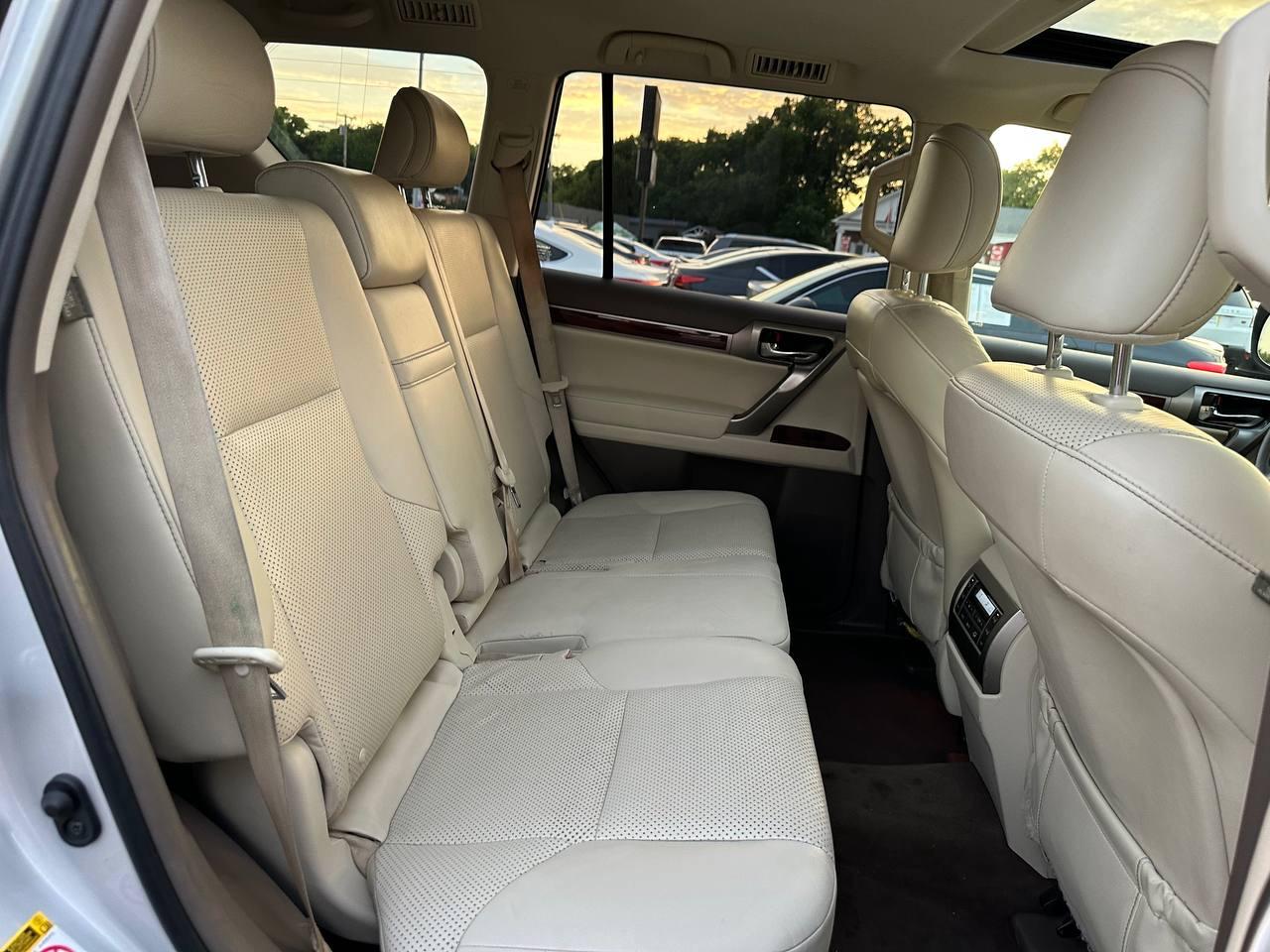 Lexus GX 460 Sport Utility 2012