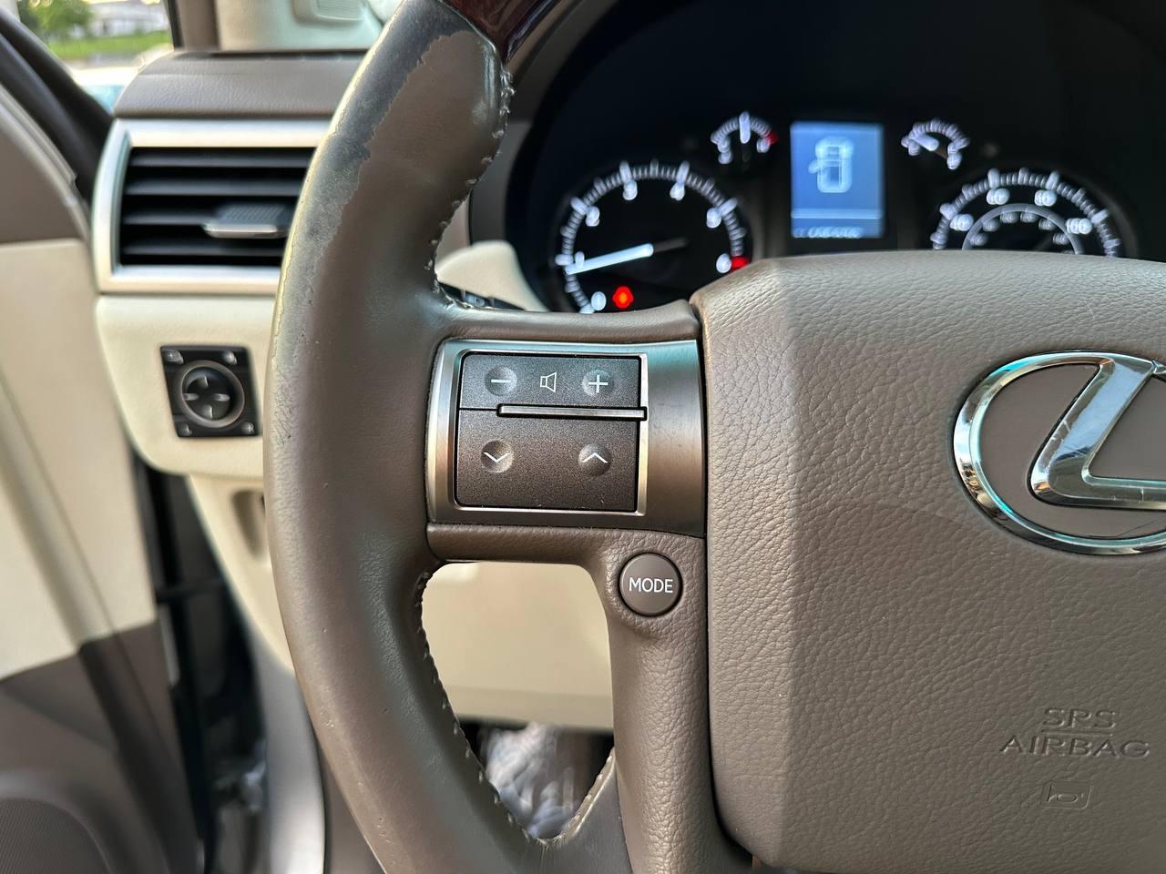 Lexus GX 460 Sport Utility 2012