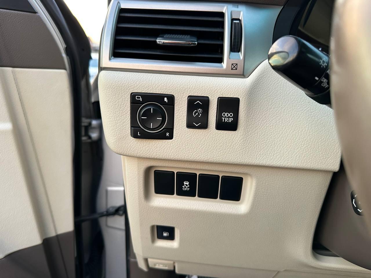 Lexus GX 460 Sport Utility 2012
