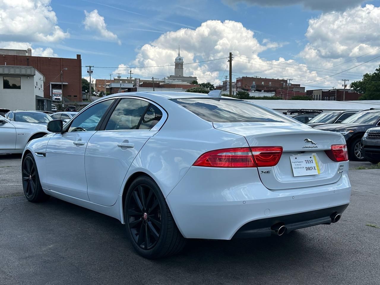 Jaguar XE 35t Prestige 2017