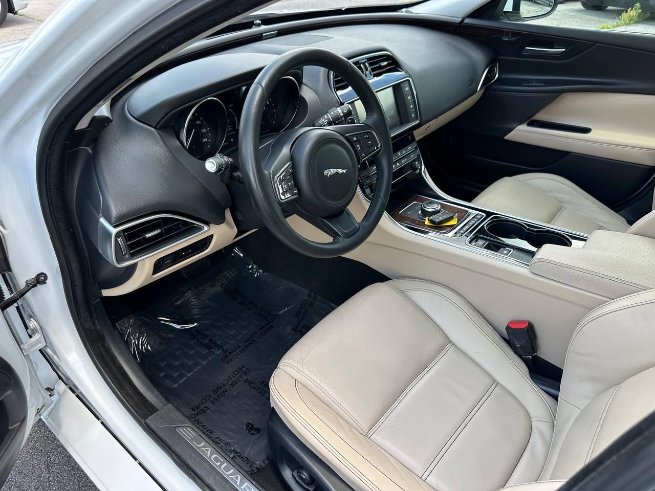 Jaguar XE 35t Prestige 2017