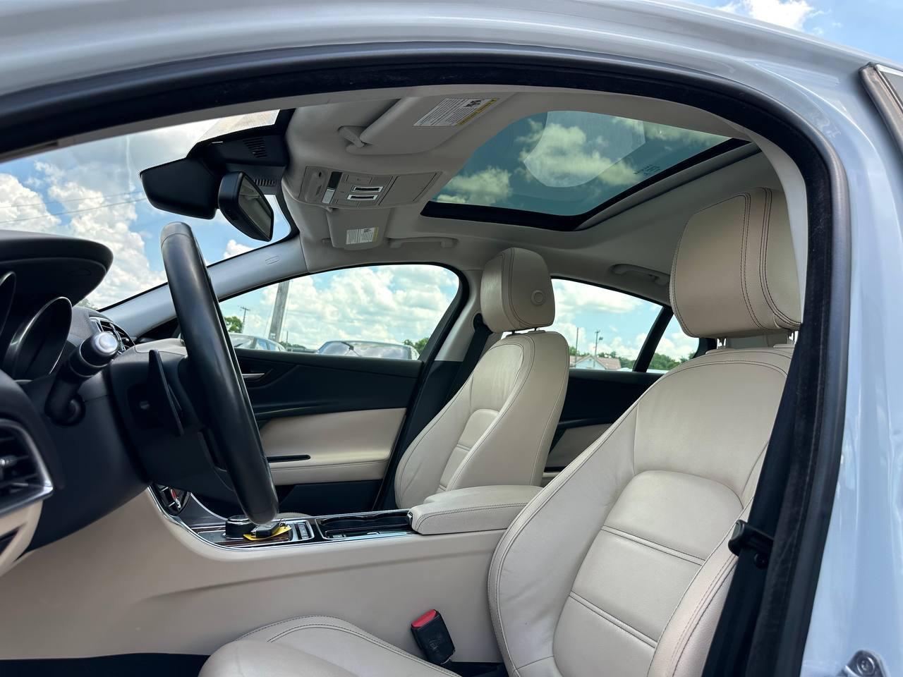 Jaguar XE 35t Prestige 2017