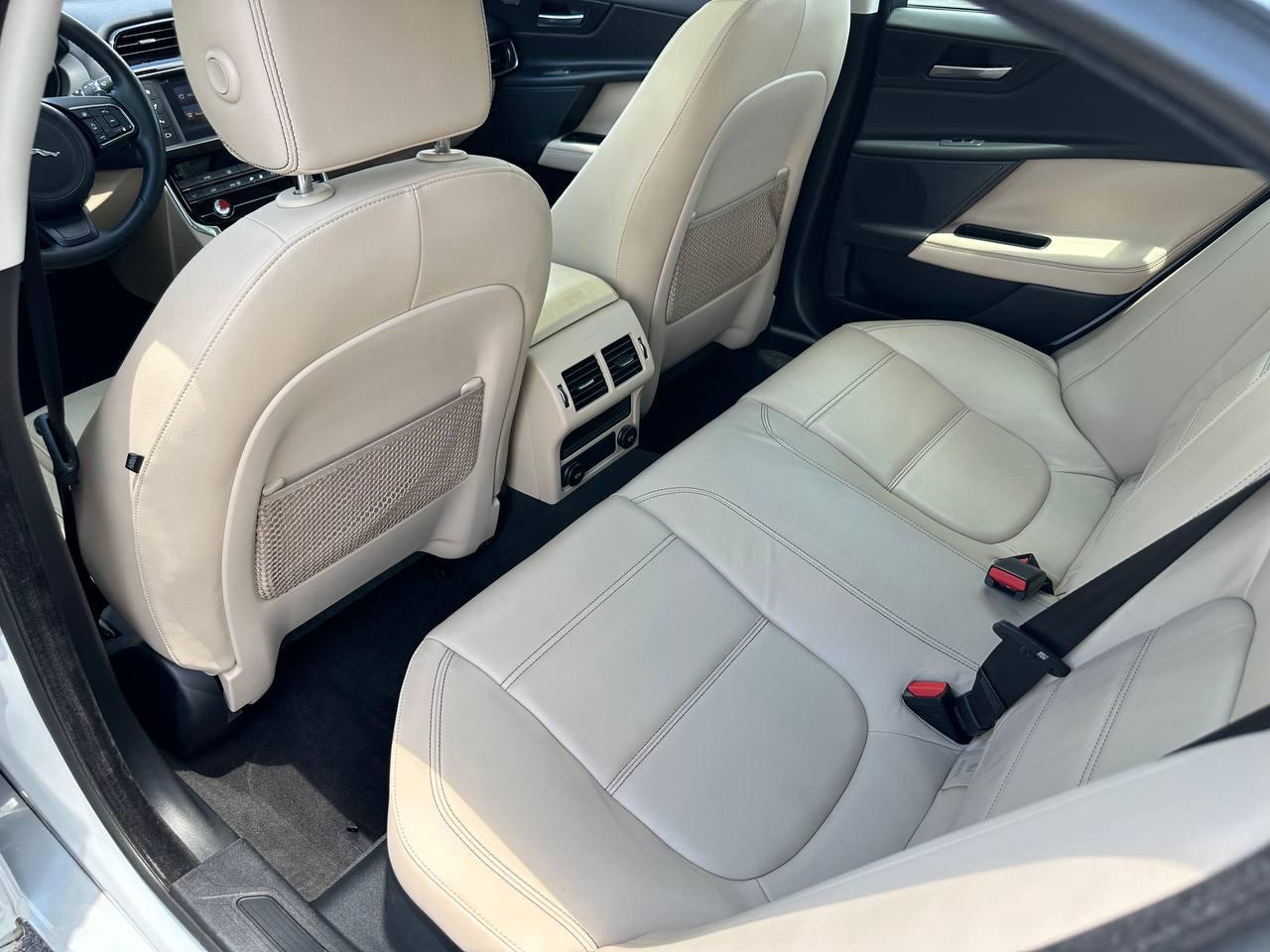 Jaguar XE 35t Prestige 2017