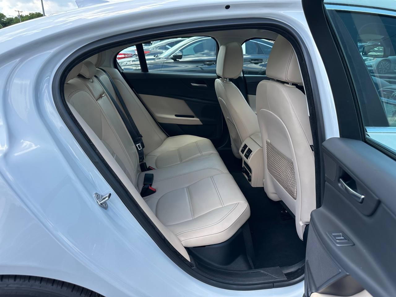 Jaguar XE 35t Prestige 2017