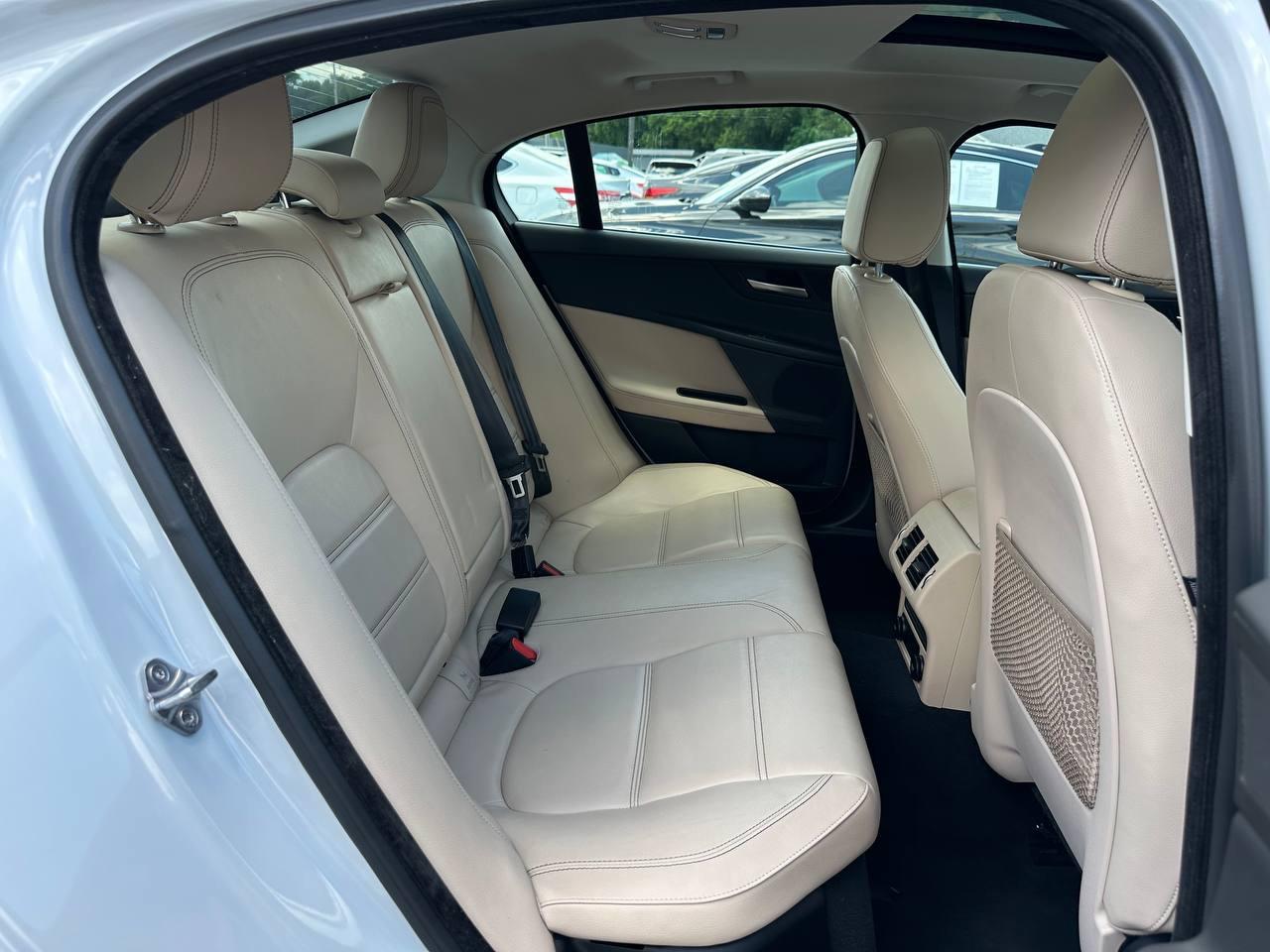 Jaguar XE 35t Prestige 2017