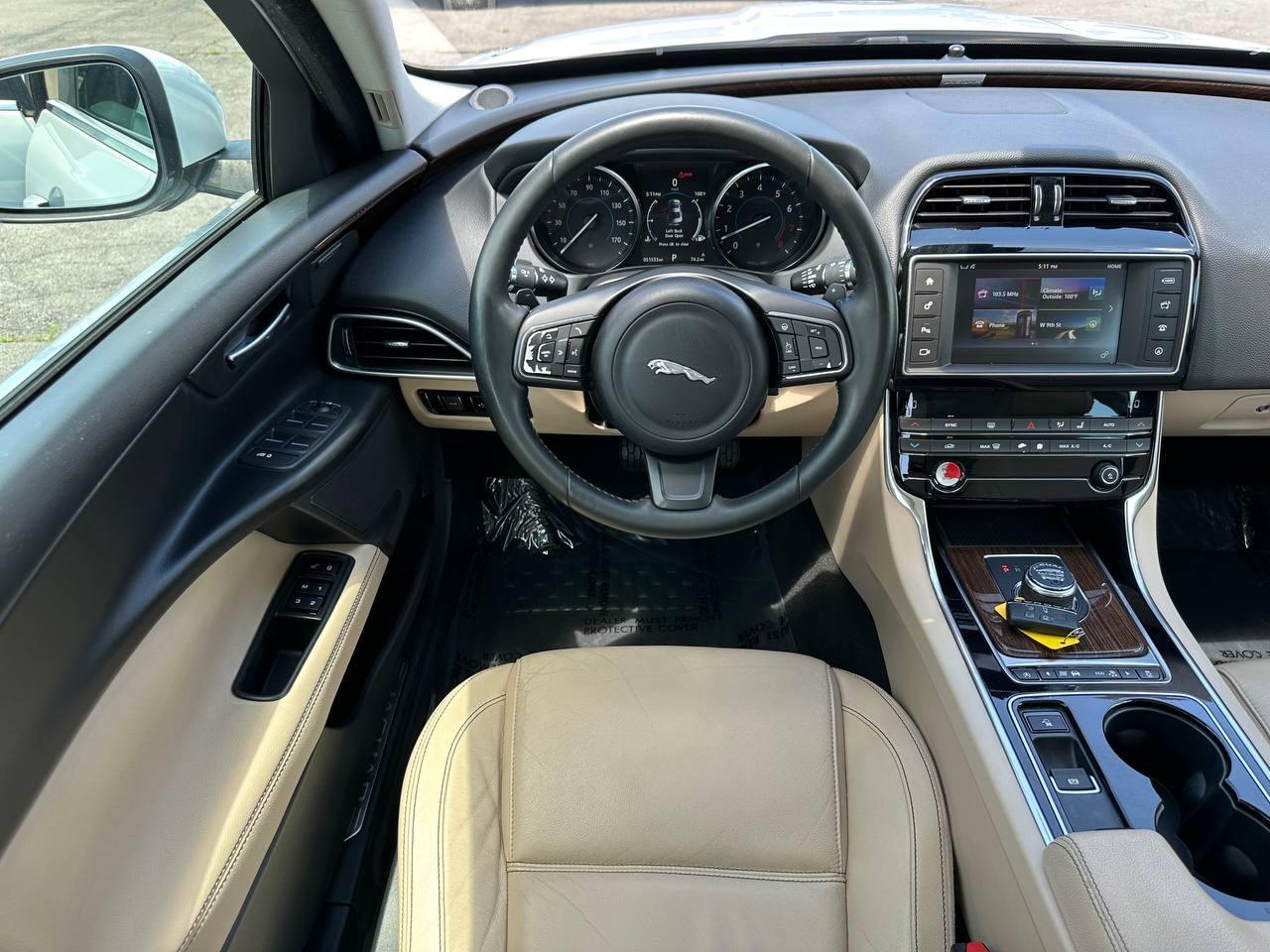 Jaguar XE 35t Prestige 2017