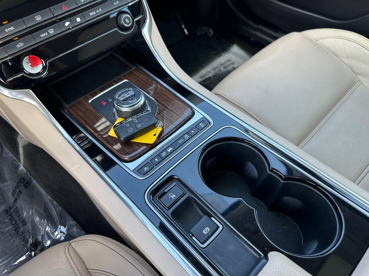 Jaguar XE 35t Prestige 2017