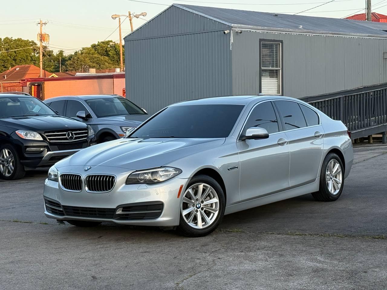 BMW 5-Series 528i 2014