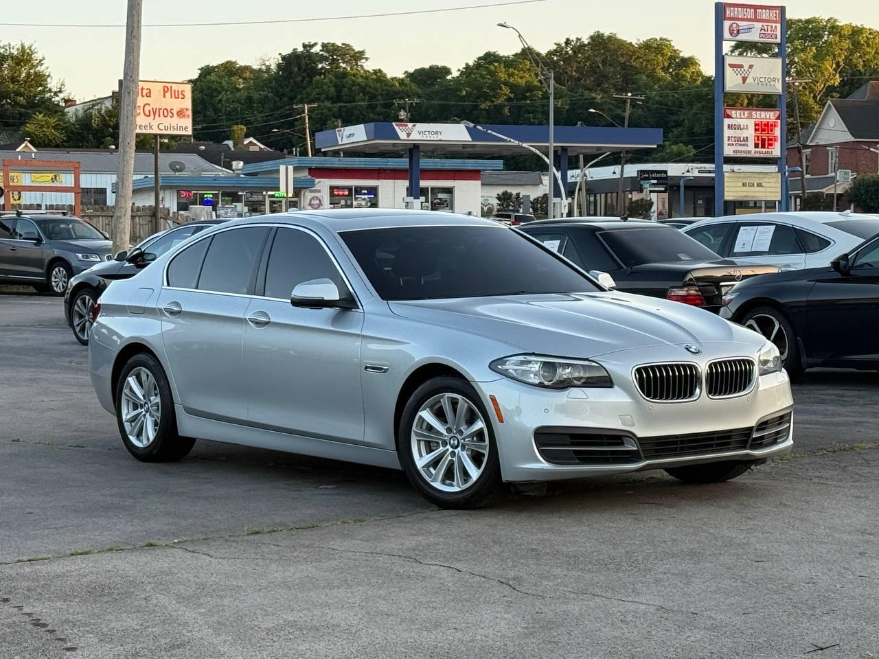 BMW 5-Series 528i 2014
