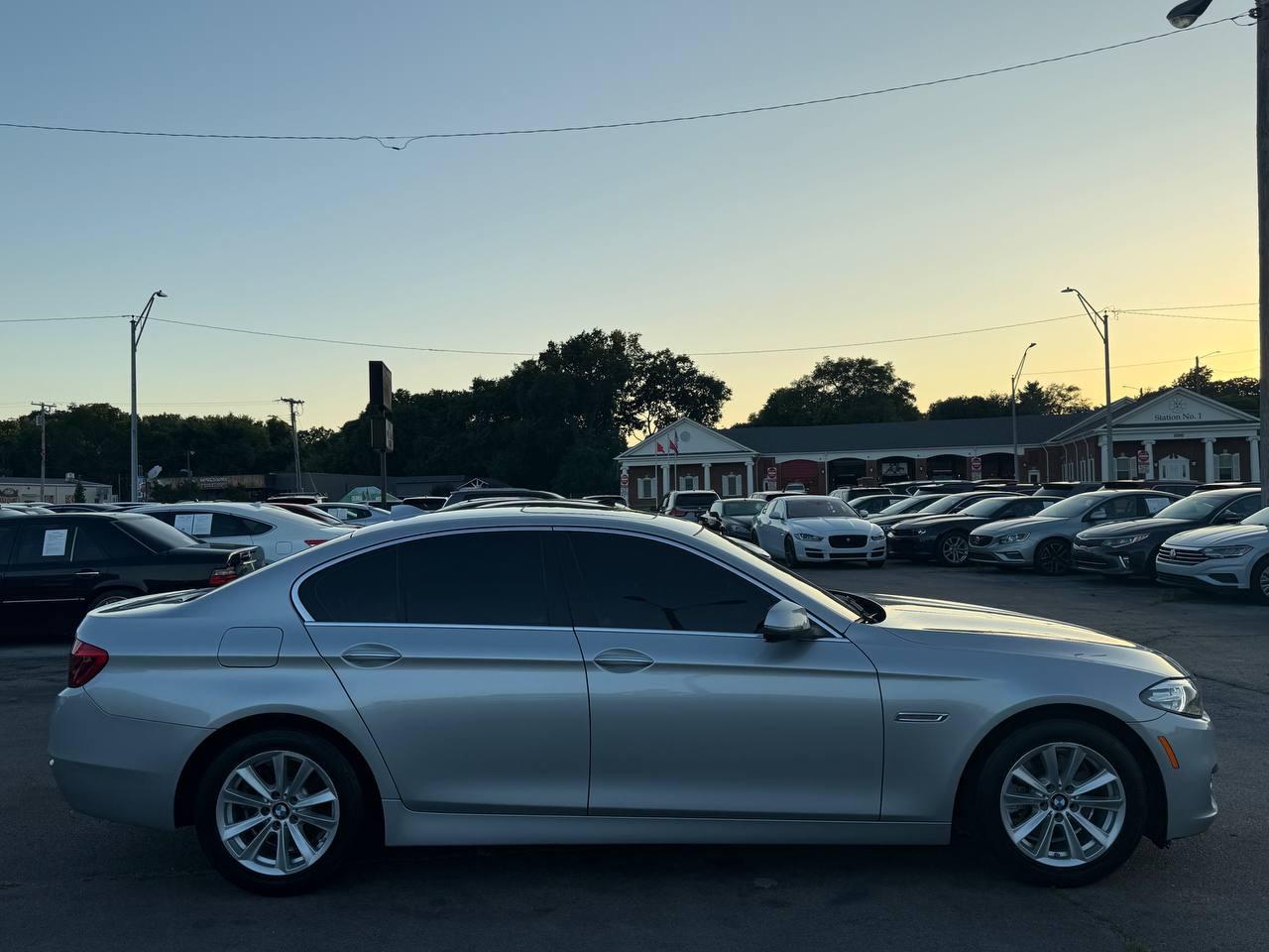 BMW 5-Series 528i 2014