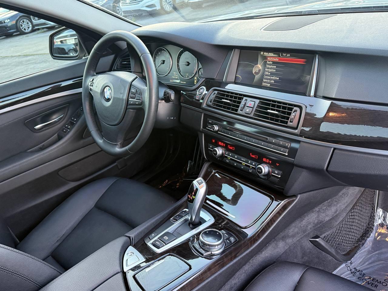 BMW 5-Series 528i 2014
