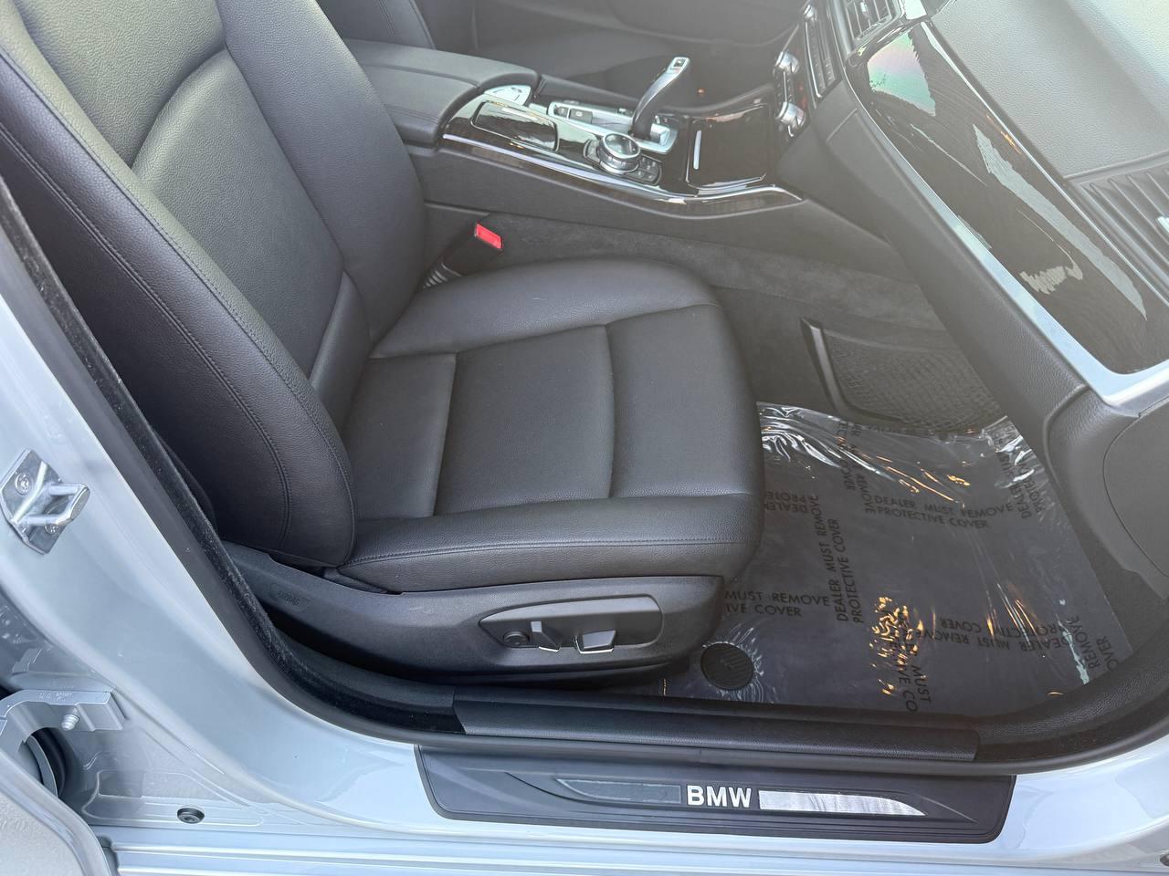 BMW 5-Series 528i 2014