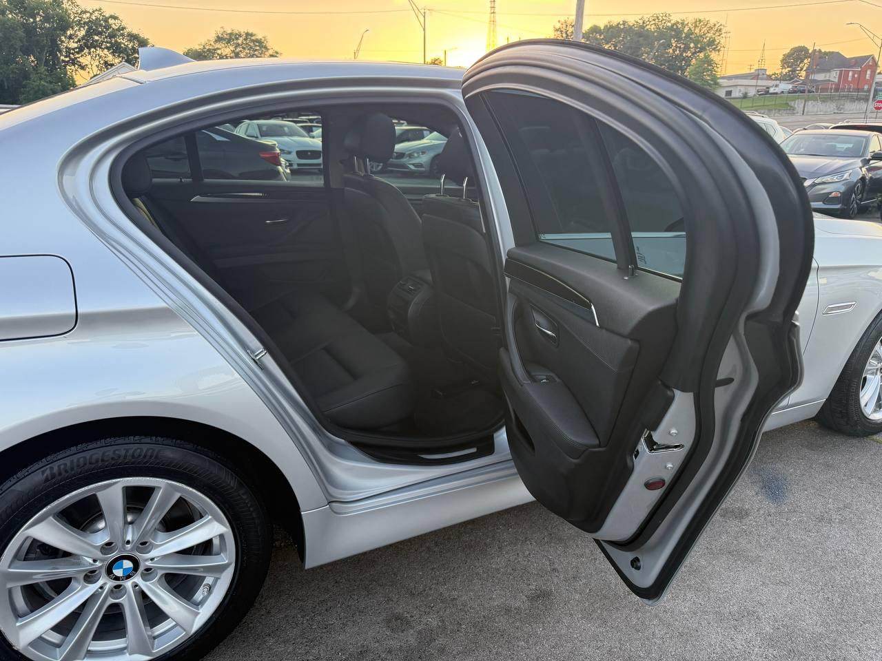 BMW 5-Series 528i 2014
