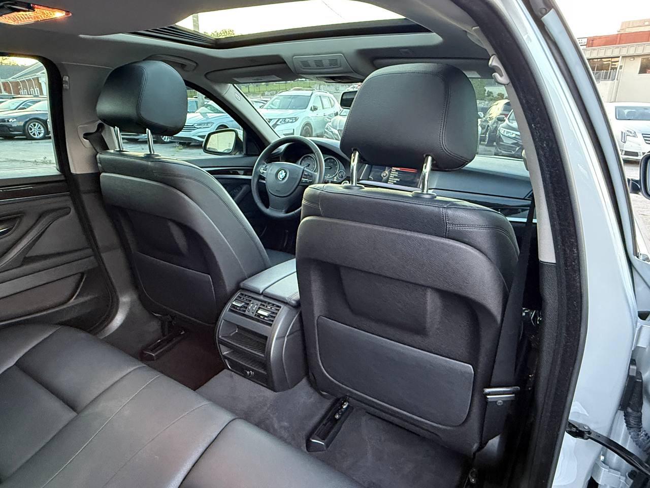 BMW 5-Series 528i 2014