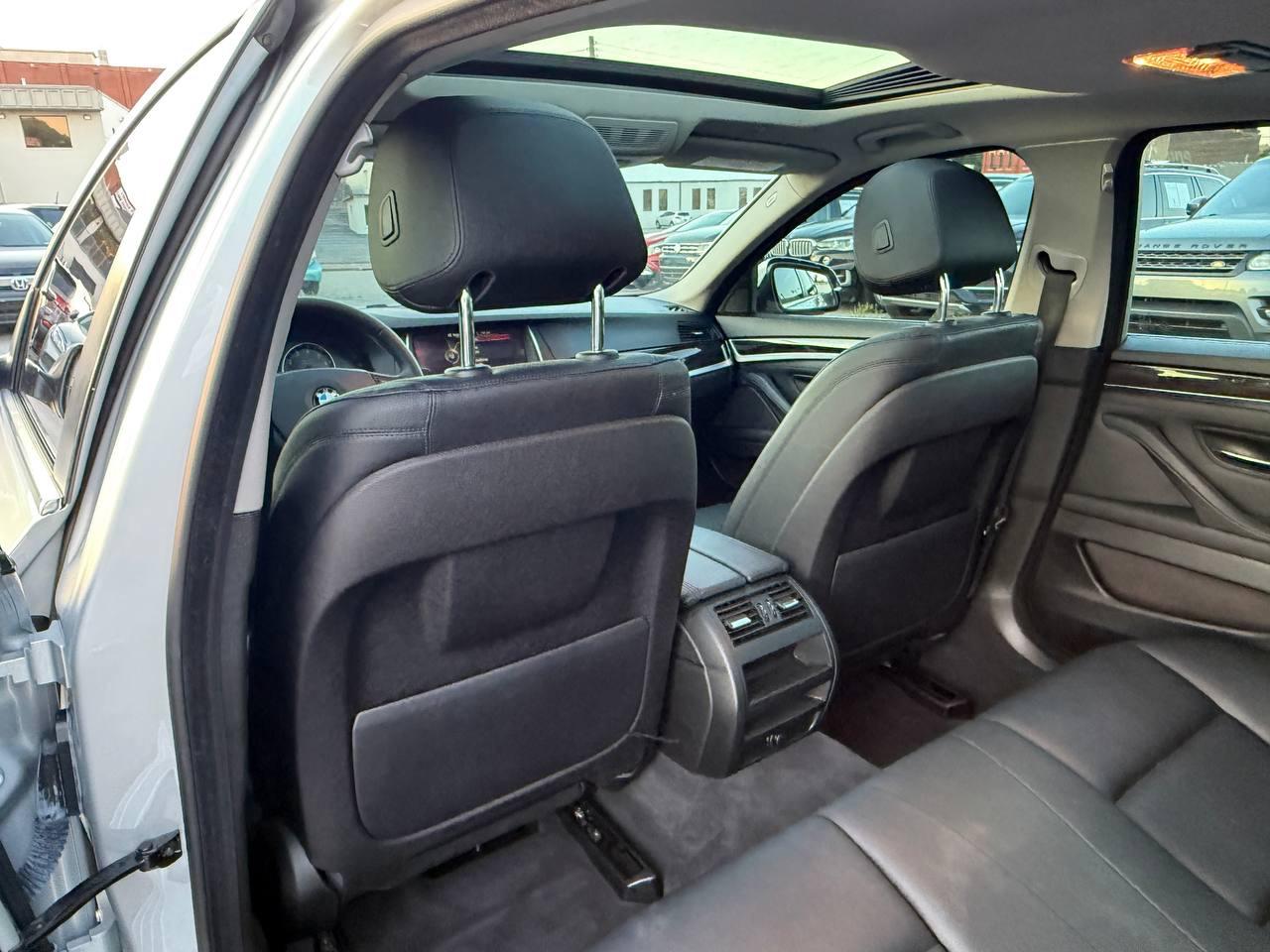 BMW 5-Series 528i 2014