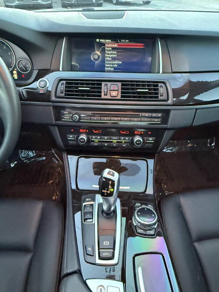 BMW 5-Series 528i 2014