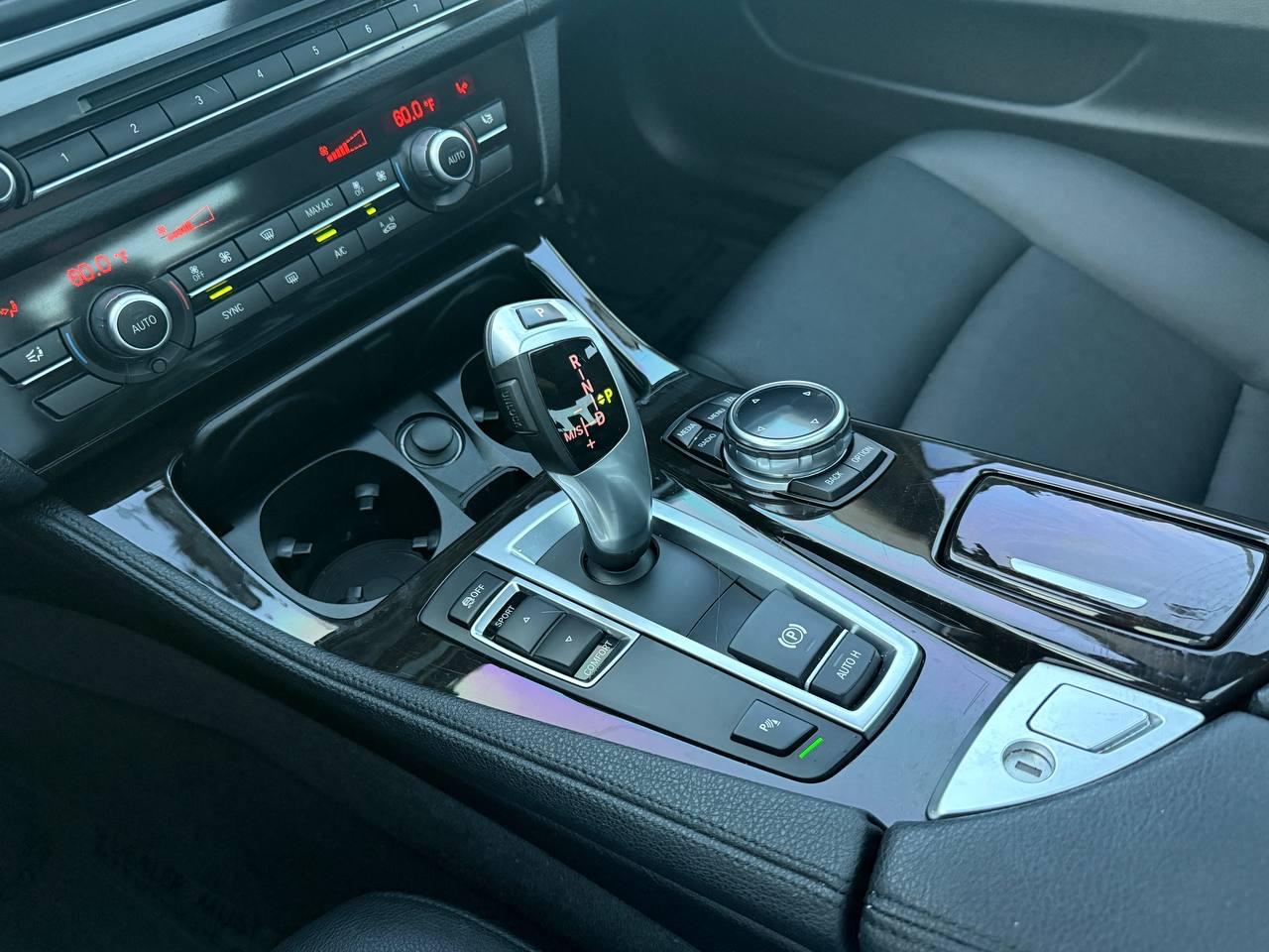 BMW 5-Series 528i 2014