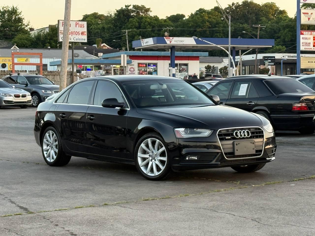 Audi A4 2.0T Sedan quattro Tiptronic 2013
