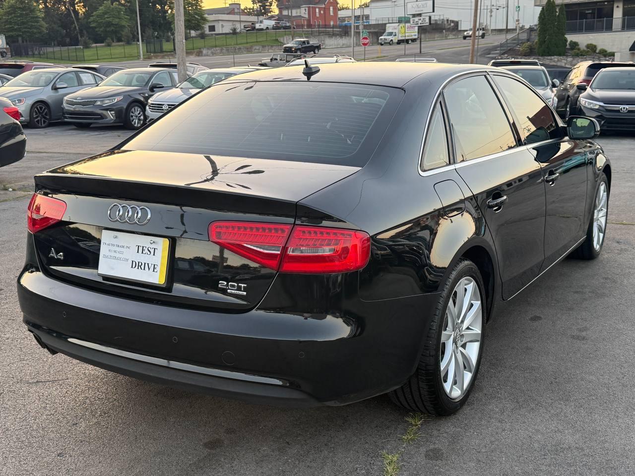 Audi A4 2.0T Sedan quattro Tiptronic 2013