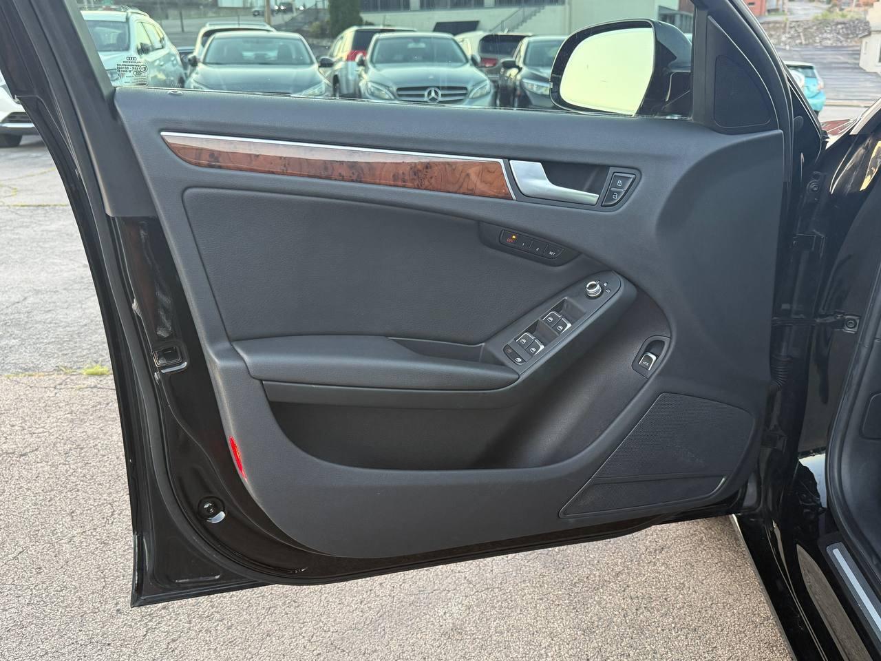 Audi A4 2.0T Sedan quattro Tiptronic 2013