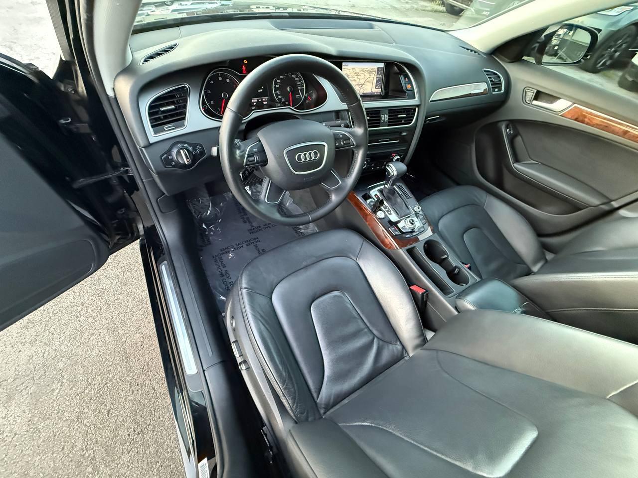 Audi A4 2.0T Sedan quattro Tiptronic 2013