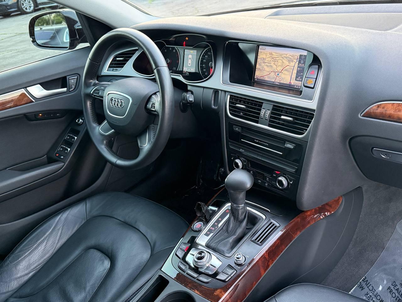 Audi A4 2.0T Sedan quattro Tiptronic 2013
