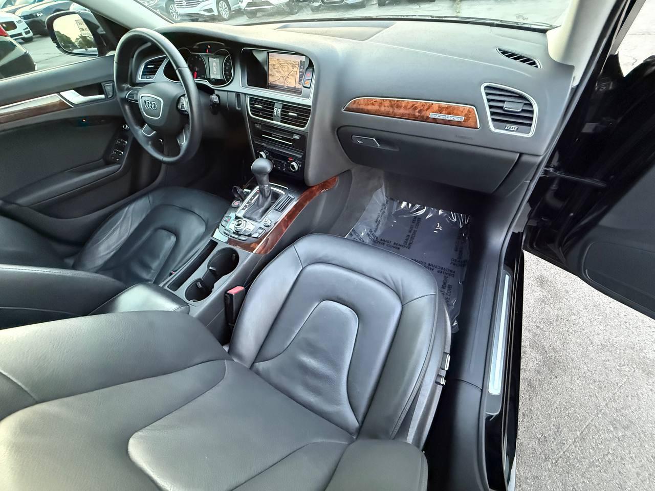 Audi A4 2.0T Sedan quattro Tiptronic 2013