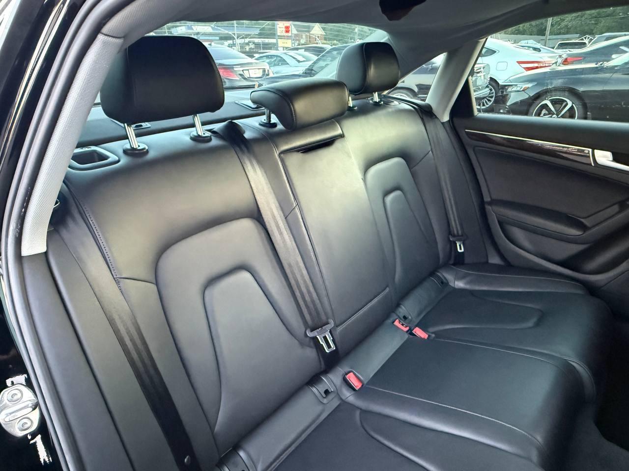 Audi A4 2.0T Sedan quattro Tiptronic 2013